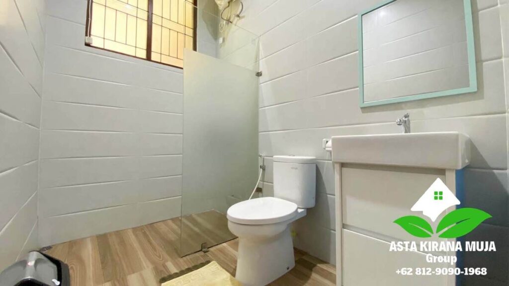 Toilet kamar anak 2 Villa Asta