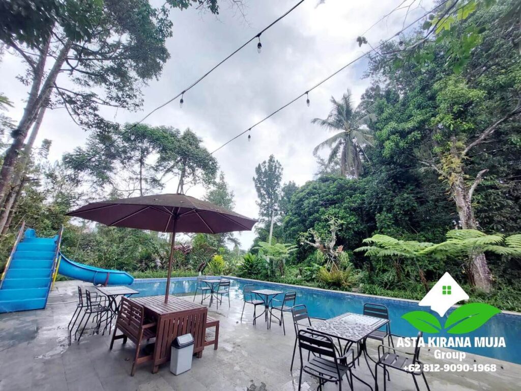 Kolam Renang Villa Kirana