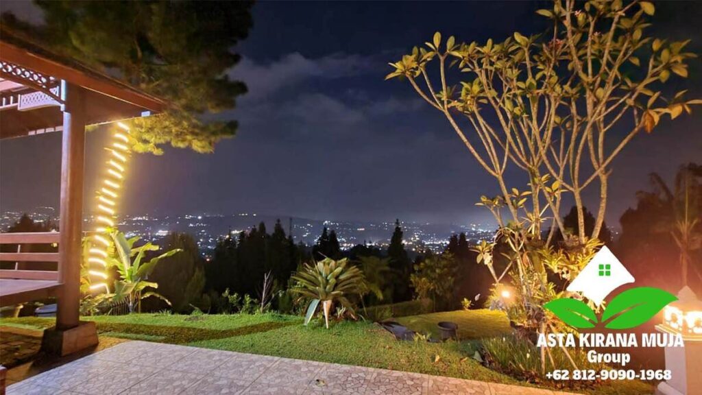 Pemandangan germerlap malam hari