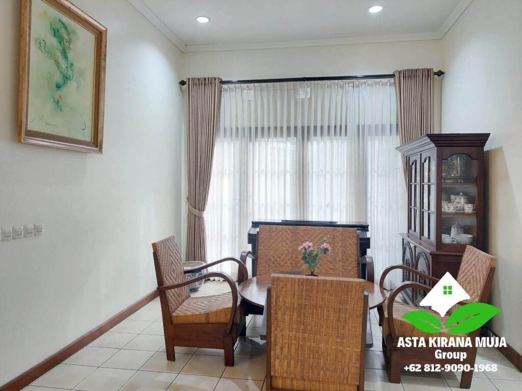Ruang Keluarga Villa Kirana