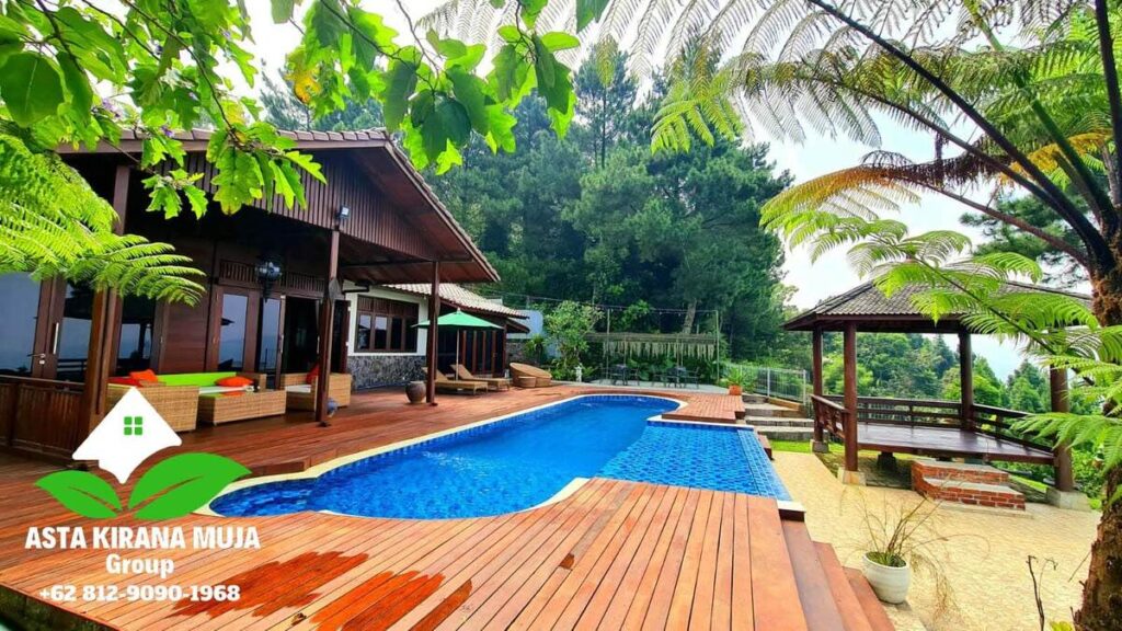 Samping Kolam Villa Asta